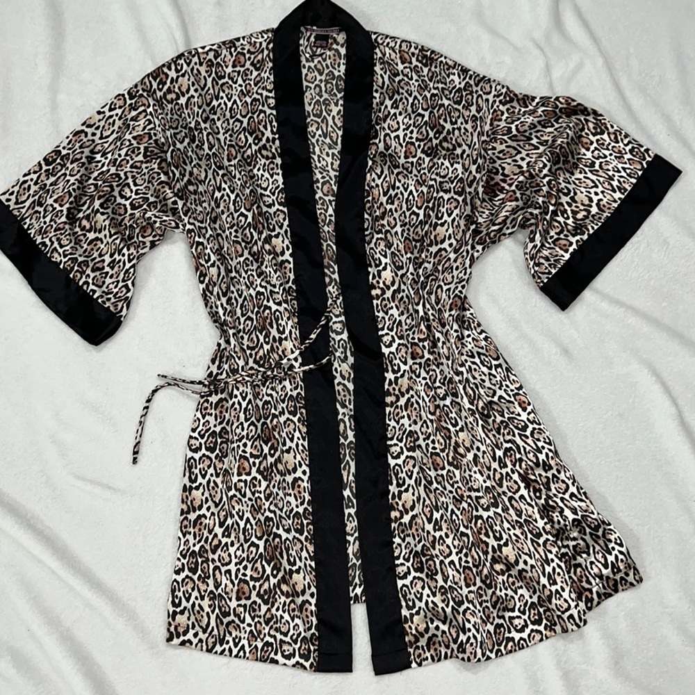 Leopard Silky Victoria’s Secret Robe